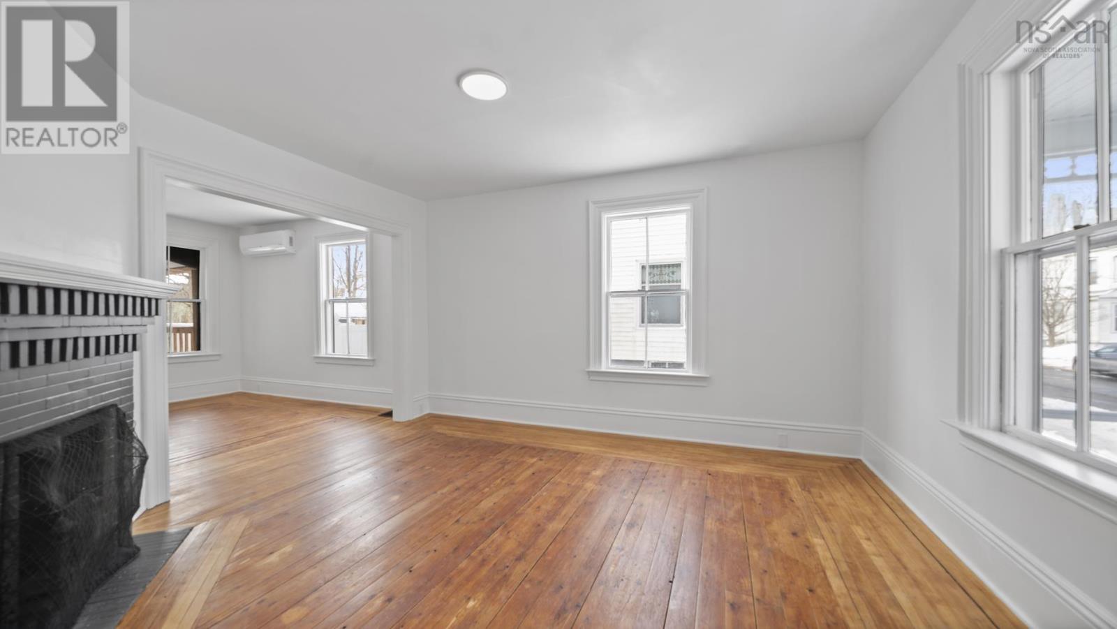 Property at 74 Duke Street image 2
