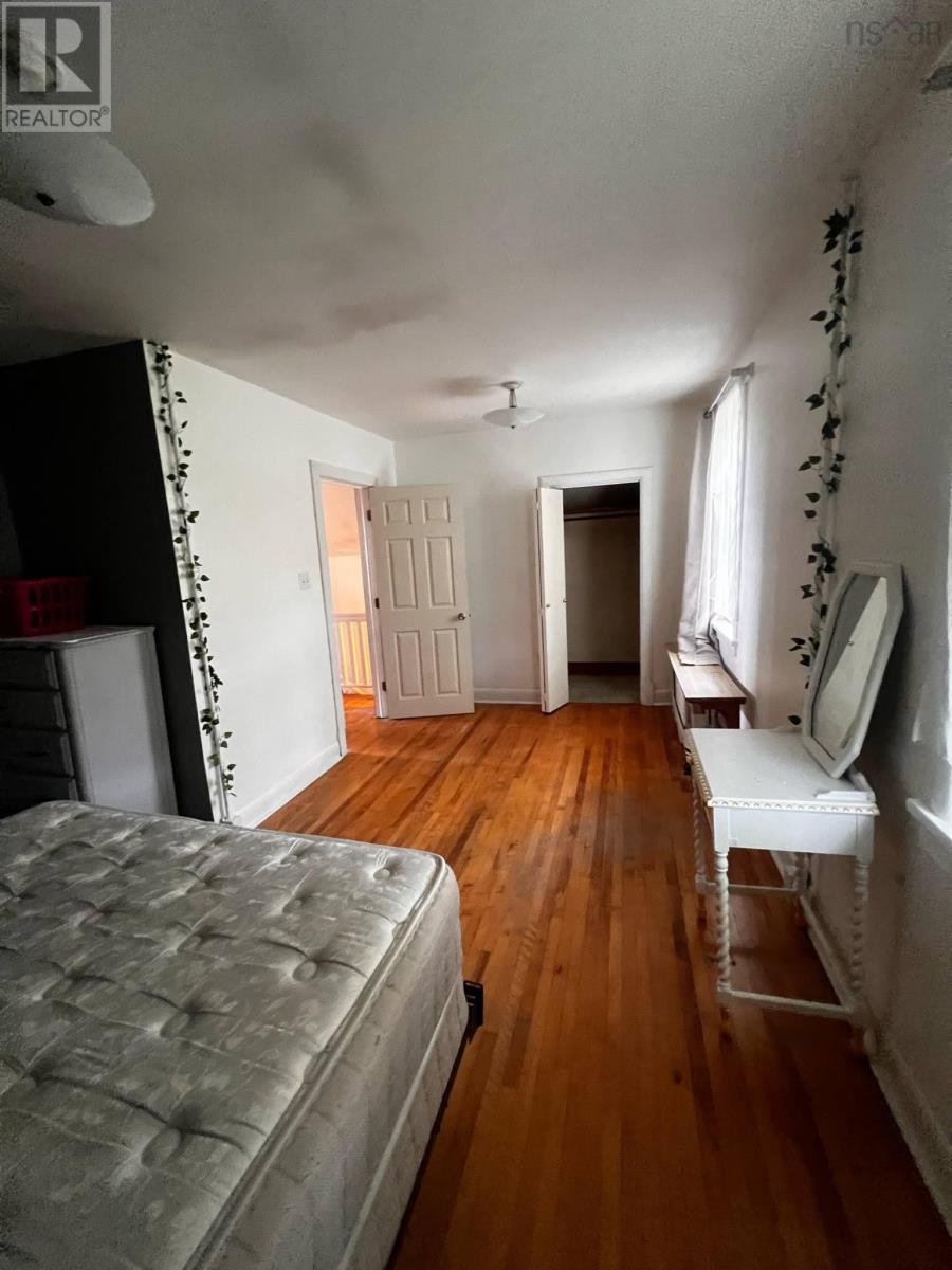 169 Victoria Street, Glace Bay, Nova Scotia  B1A 2Z7 - Photo 12 - 202511562