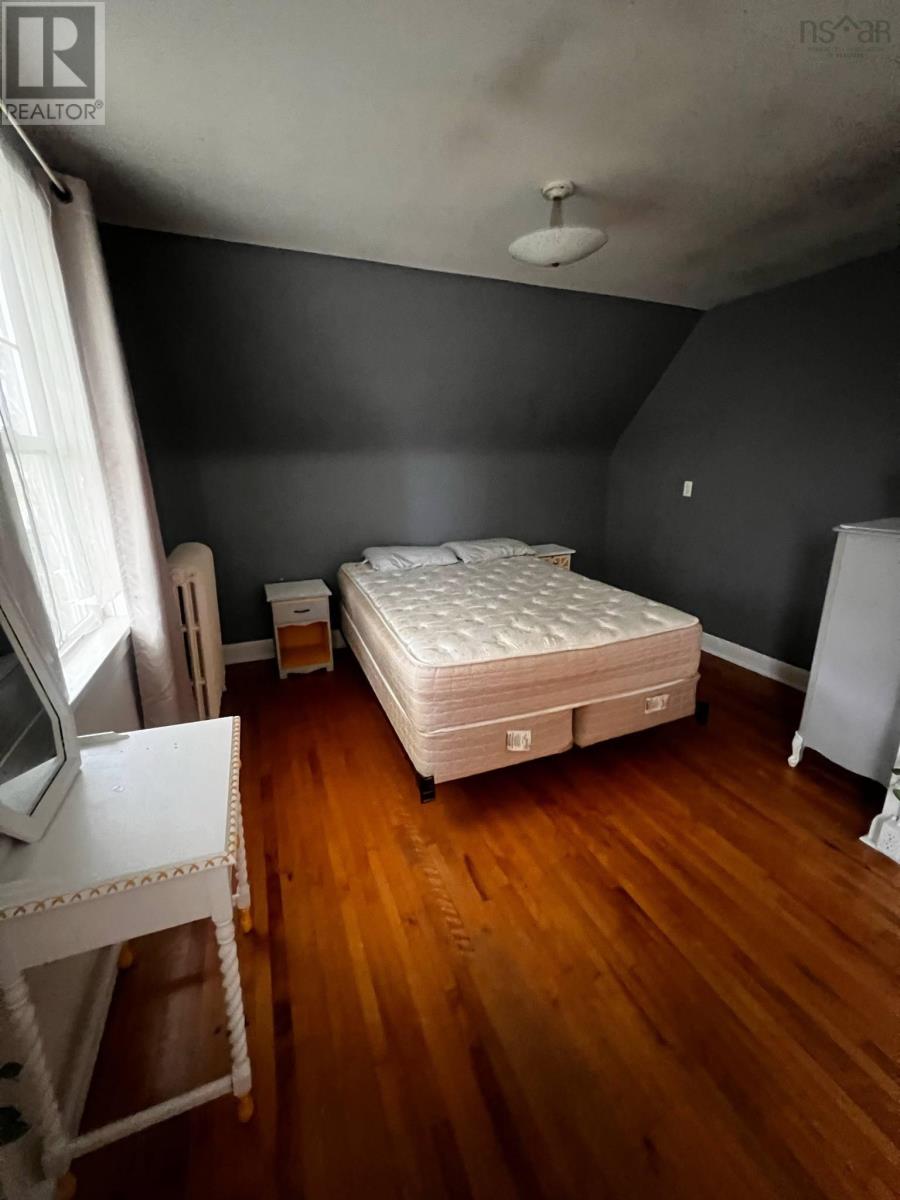 169 Victoria Street, Glace Bay, Nova Scotia  B1A 2Z7 - Photo 14 - 202511562