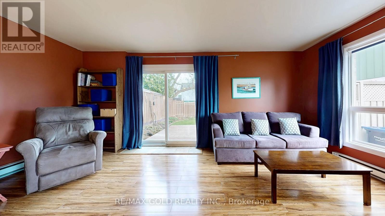 Property at 7 HAMLET COURT image 3