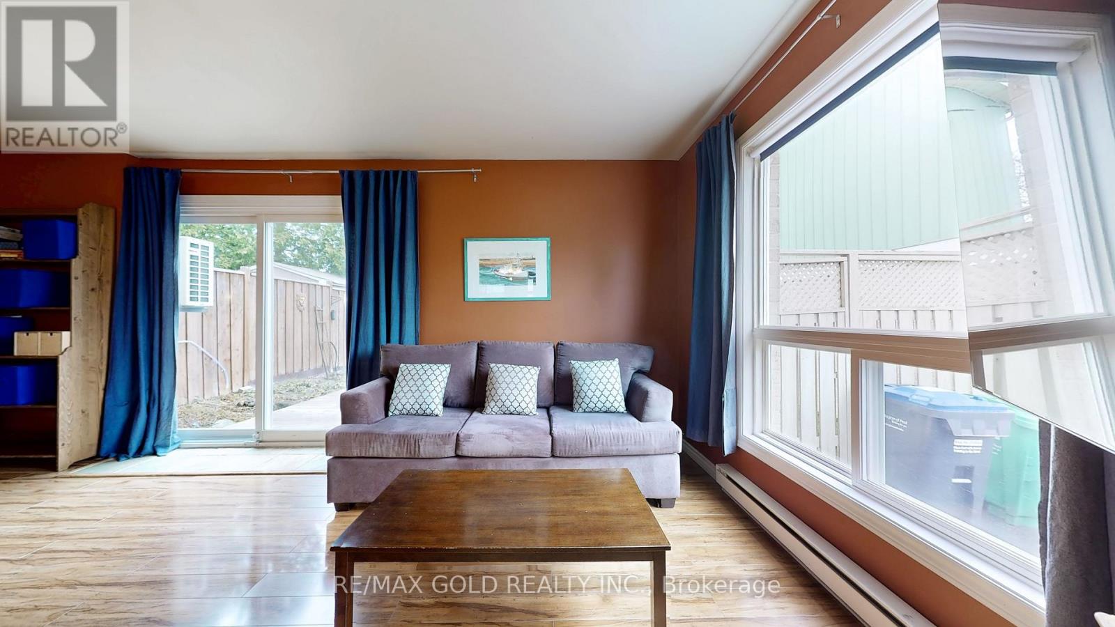 Property at 7 HAMLET COURT image 5