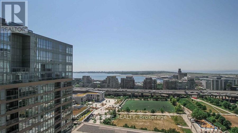 2106 - 15 Iceboat Terrace, Toronto, Ontario  M5V 4A5 - Photo 6 - C12315447