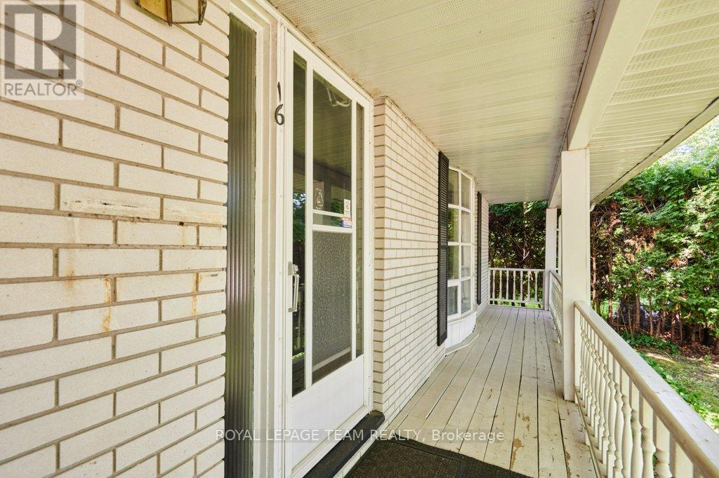 Property at 16 KEEWATIN CRESCENT image 4
