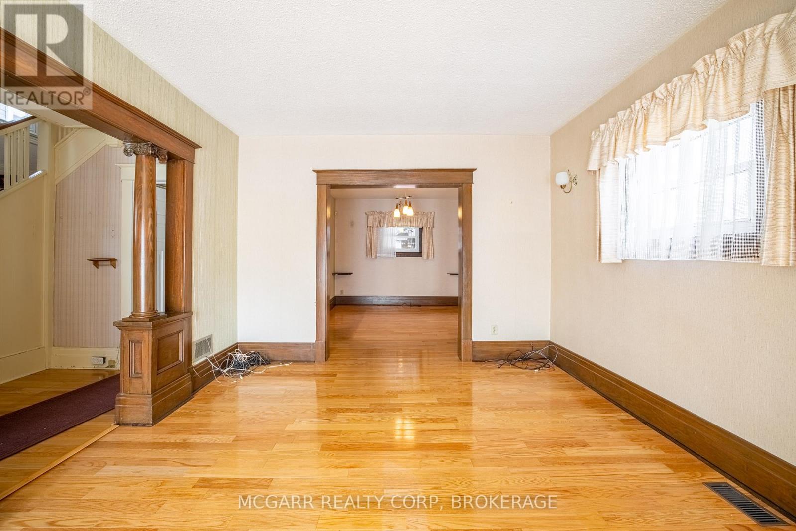 160 Main Street, St. Catharines, Ontario  L2N 4V5 - Photo 10 - X12315564