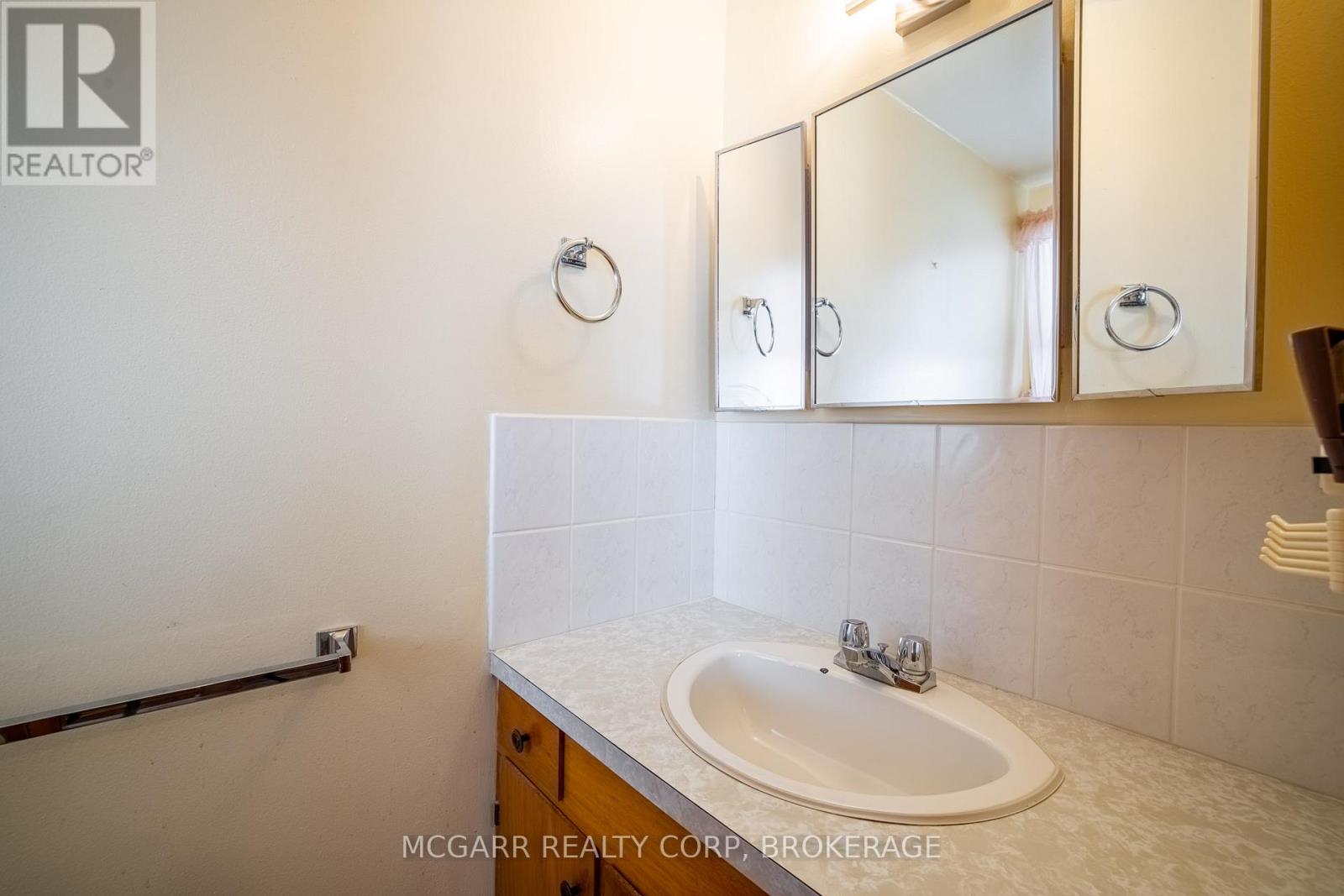 160 Main Street, St. Catharines, Ontario  L2N 4V5 - Photo 25 - X12315564