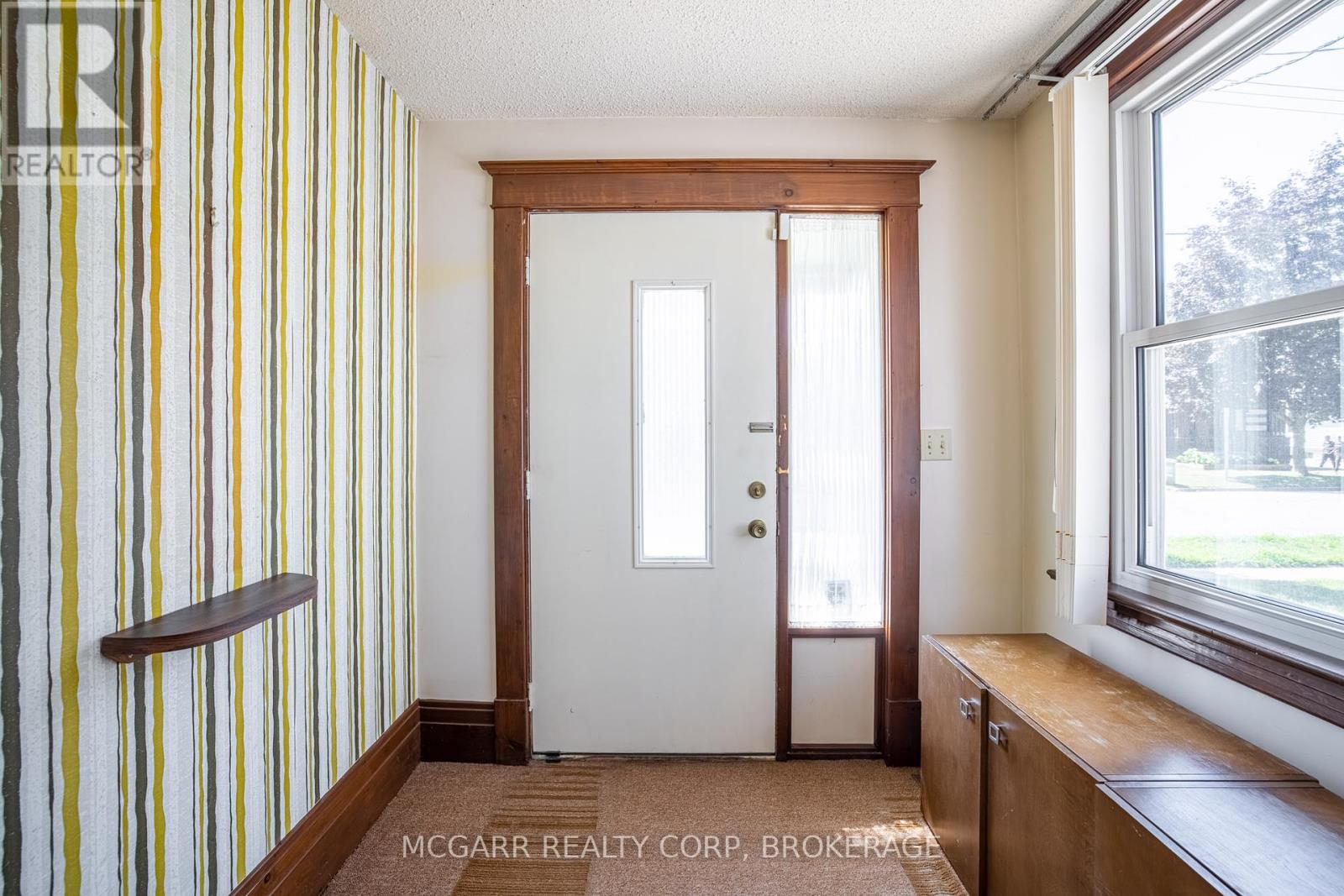 160 Main Street, St. Catharines, Ontario  L2N 4V5 - Photo 4 - X12315564