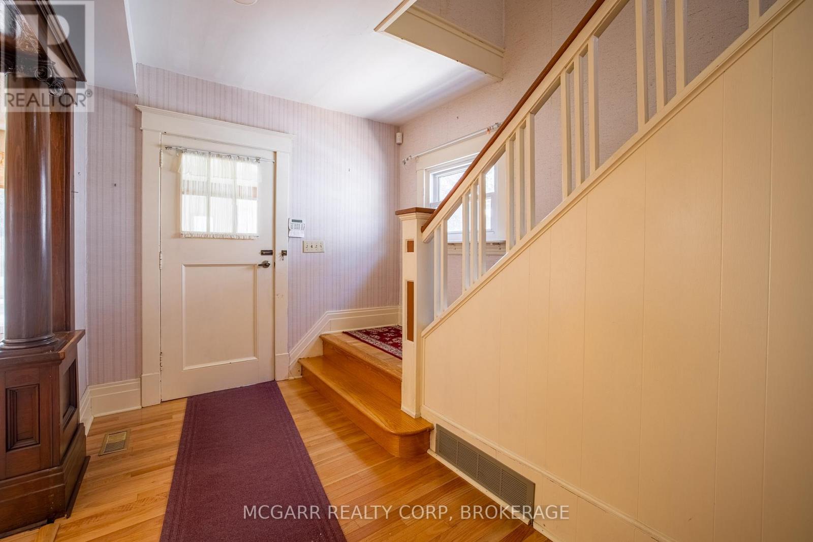 160 Main Street, St. Catharines, Ontario  L2N 4V5 - Photo 6 - X12315564