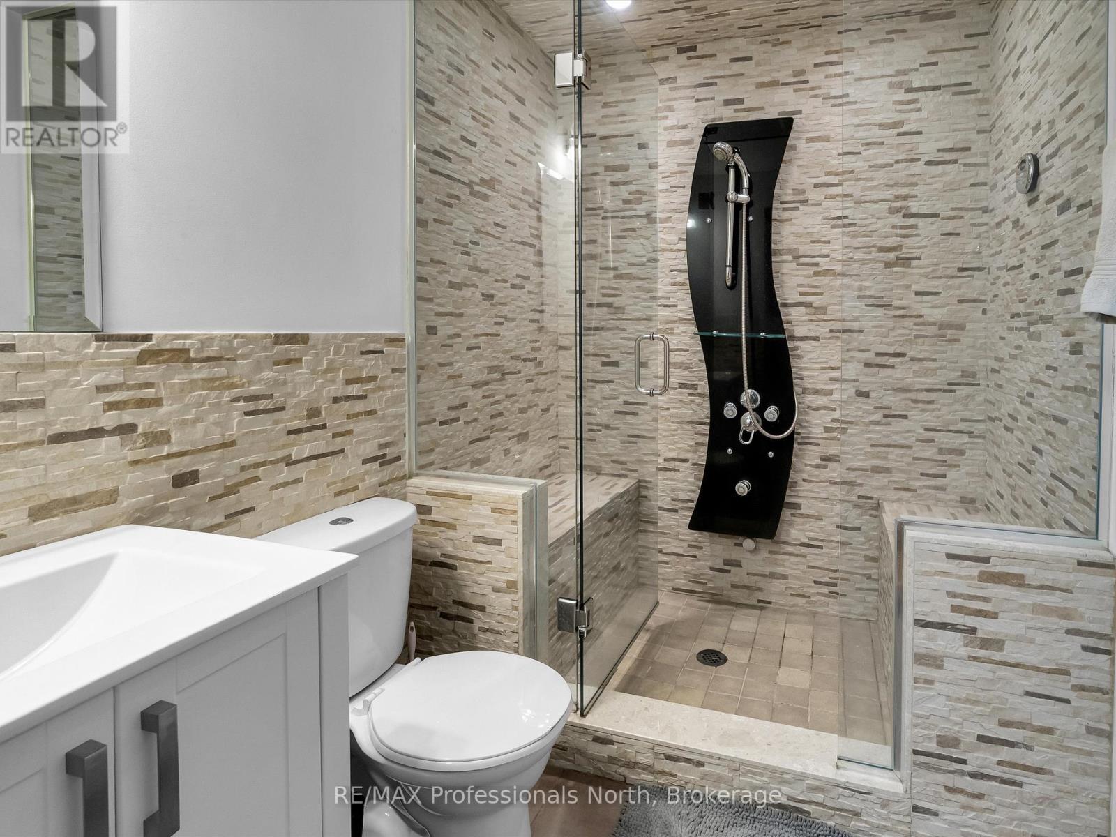 1375 Sherwood Forest Drive, Bracebridge, Ontario  P1L 1X3 - Photo 14 - X12315504