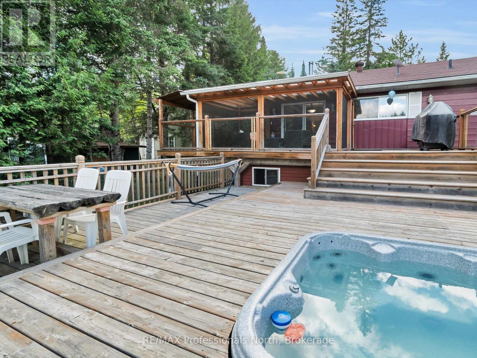 1375 Sherwood Forest Drive, Bracebridge, Ontario  P1L 1X3 - Photo 23 - X12315504