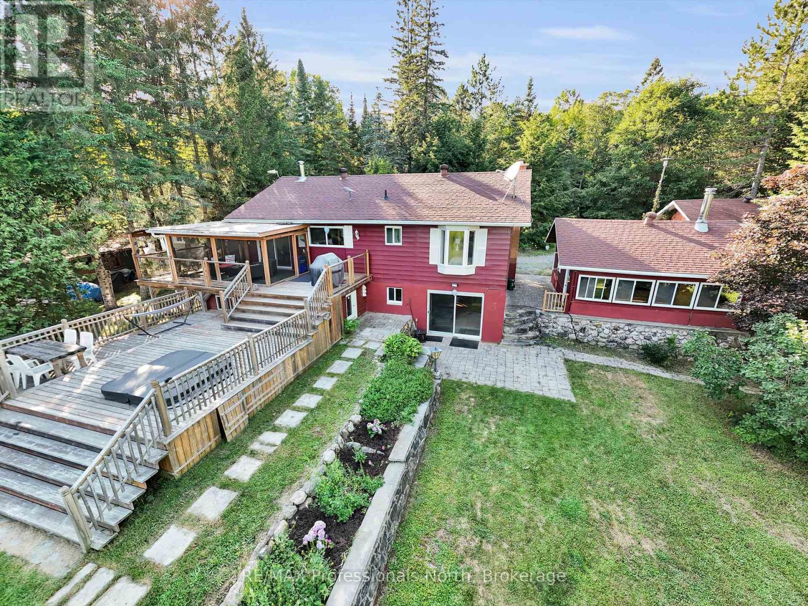 1375 Sherwood Forest Drive, Bracebridge, Ontario  P1L 1X3 - Photo 34 - X12315504