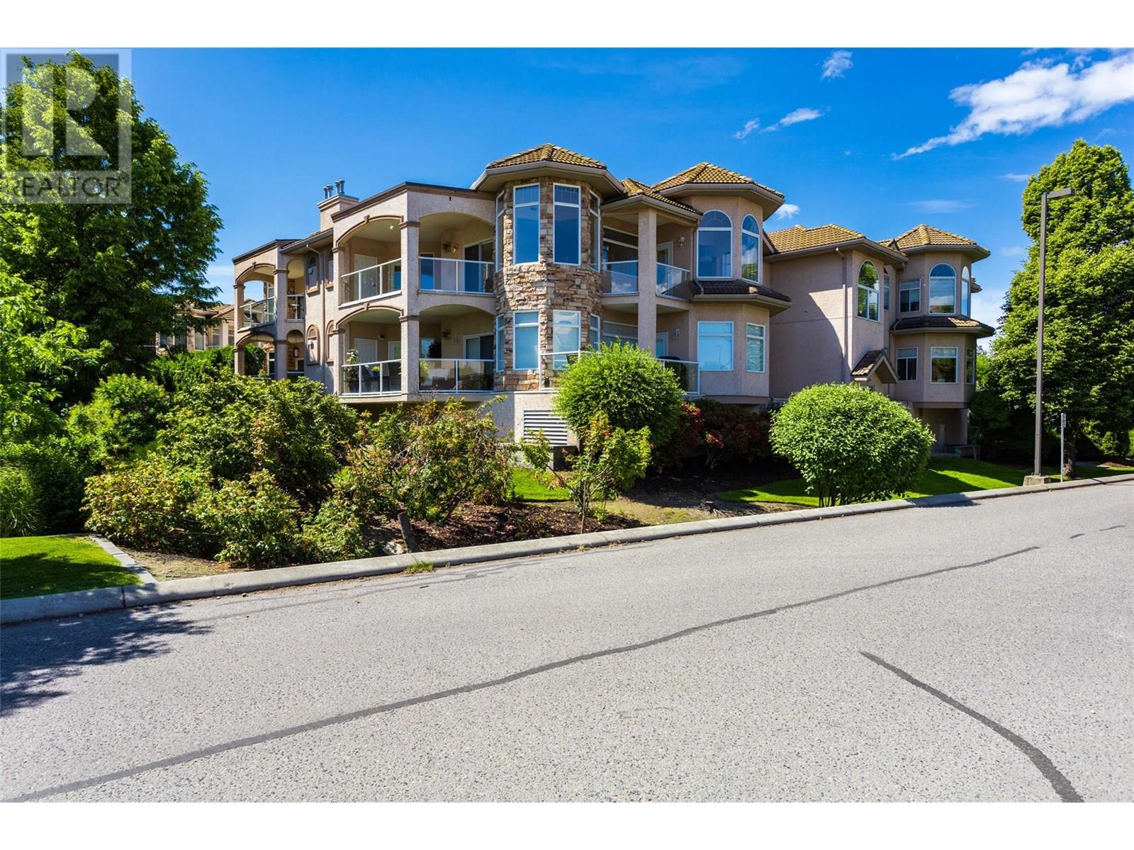 <div class="">$634,900</div>