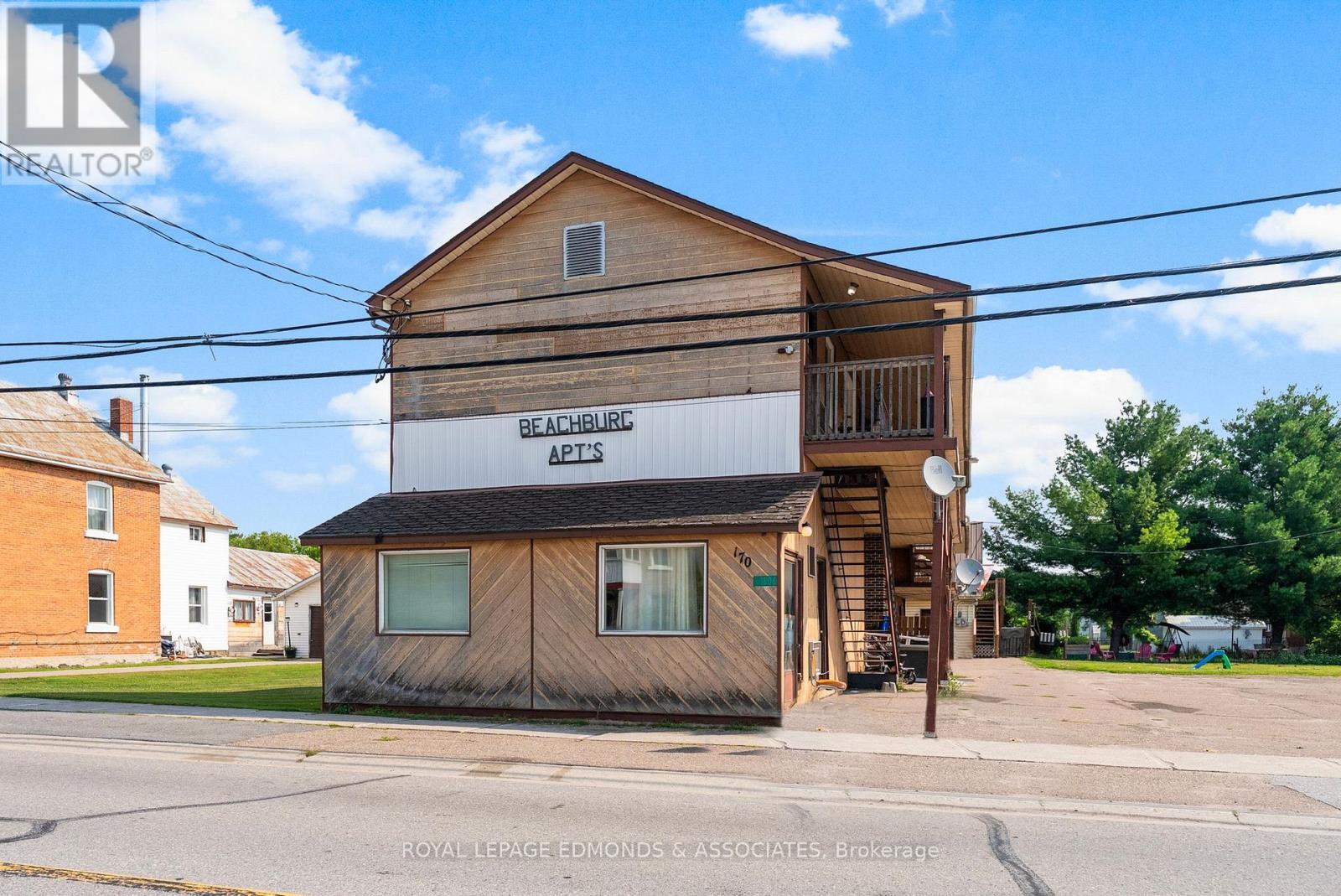 1806 Beachburg Road, Whitewater Region, Ontario  K0J 1C0 - Photo 6 - X12315545