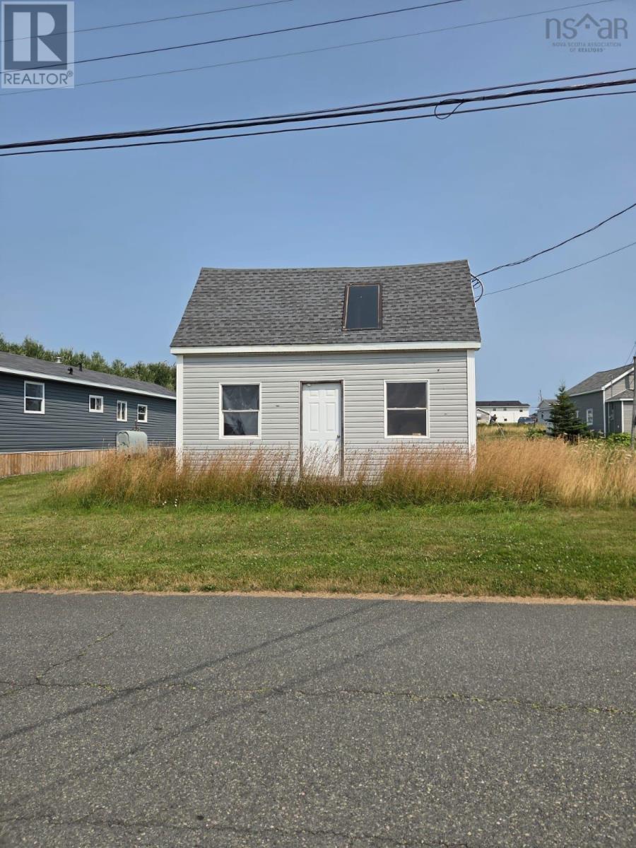 34 Young Street, Sydney Mines, Nova Scotia  B1V 1V5 - Photo 1 - 202519145