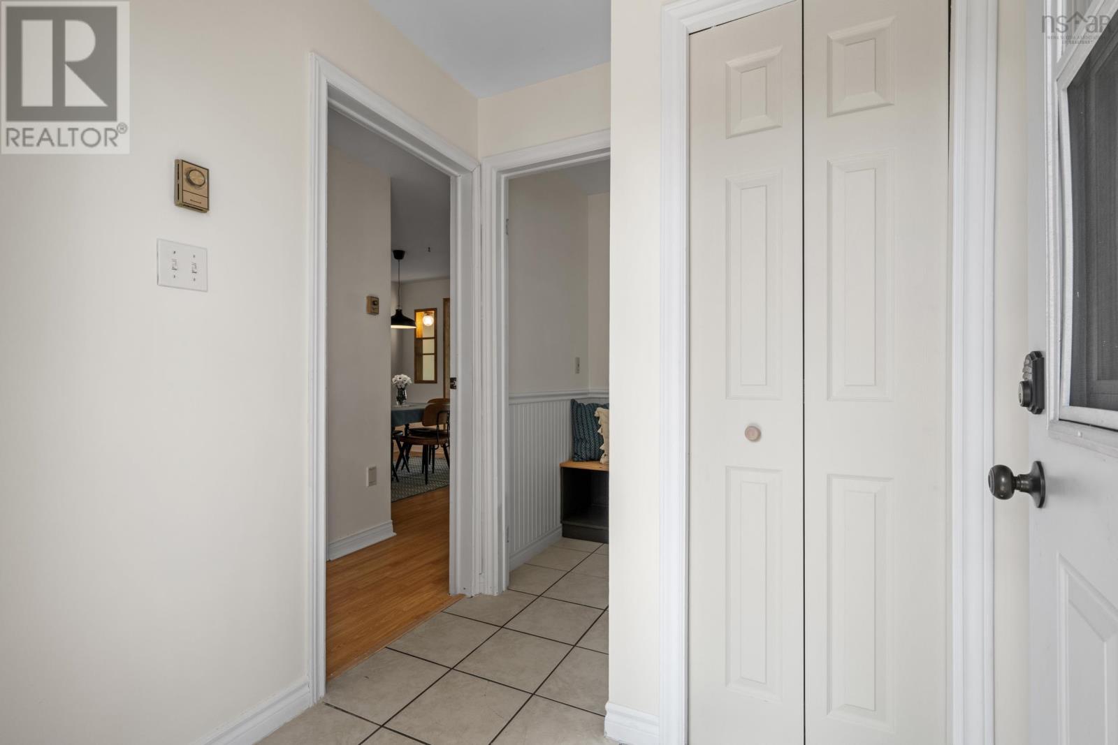 Property at 220 Greenwood Avenue image 4