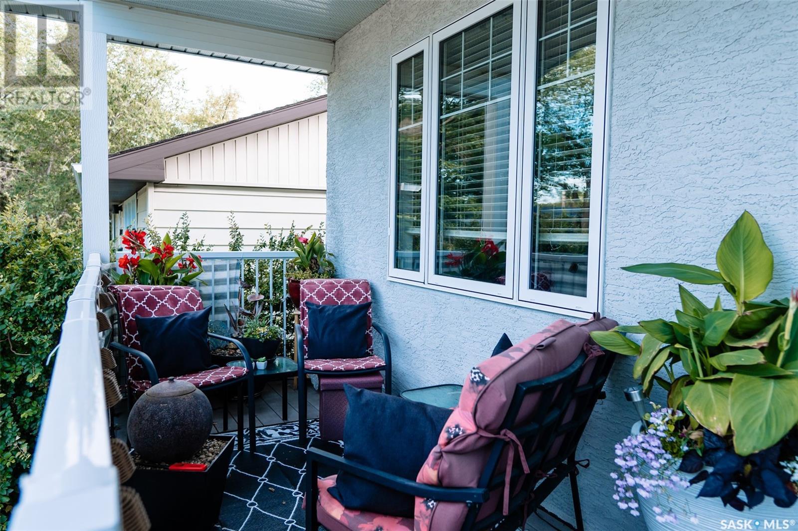 Property at 2714 Francis STREET image 3