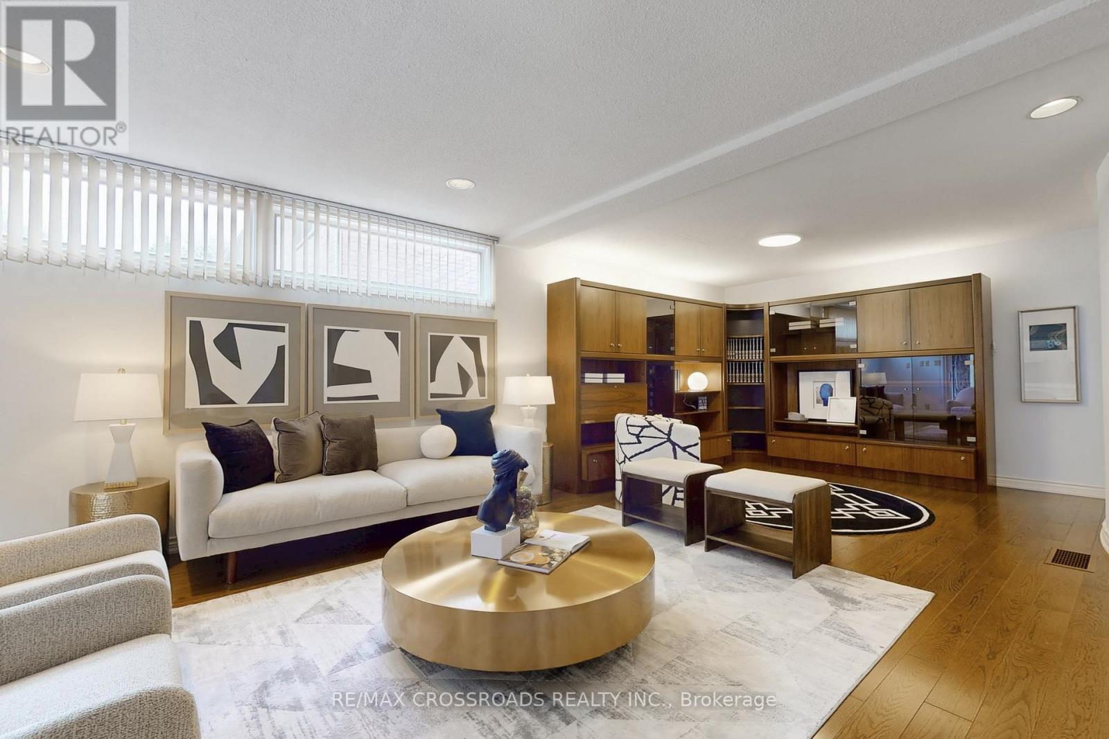 8 ORCHID COURT, Toronto, Ontario