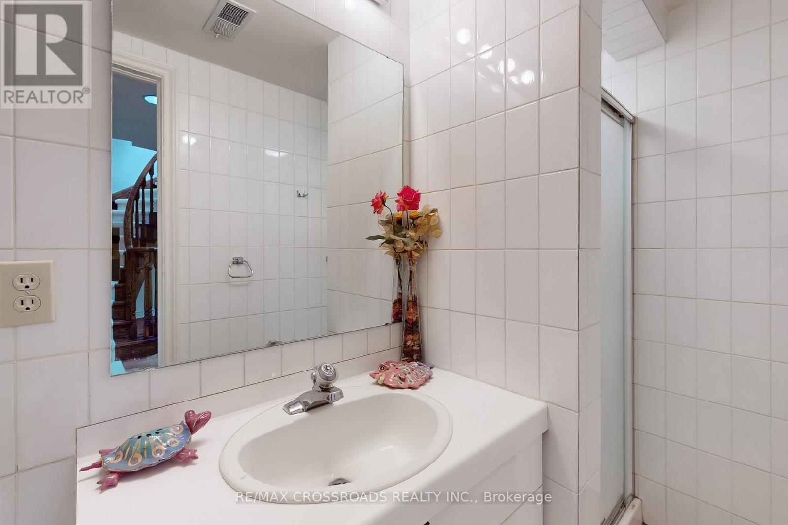 8 Orchid Court, Toronto, Ontario  M2L 2X8 - Photo 37 - C12315551