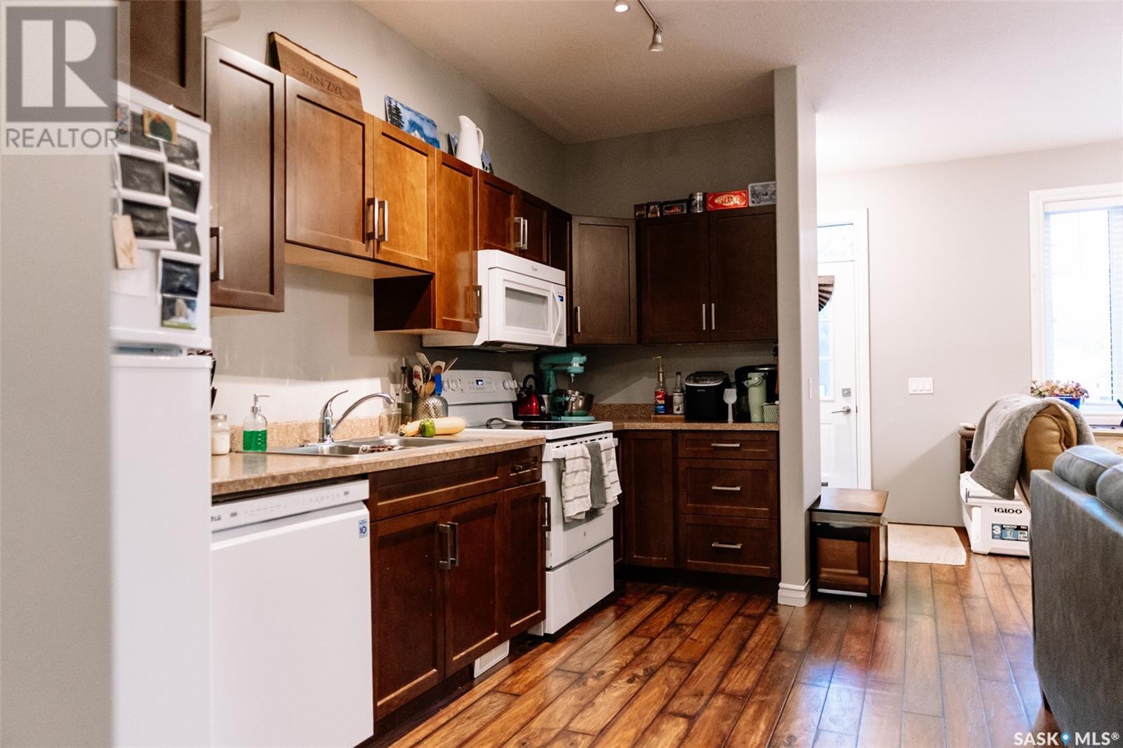 Property at 2710 Francis STREET image 4