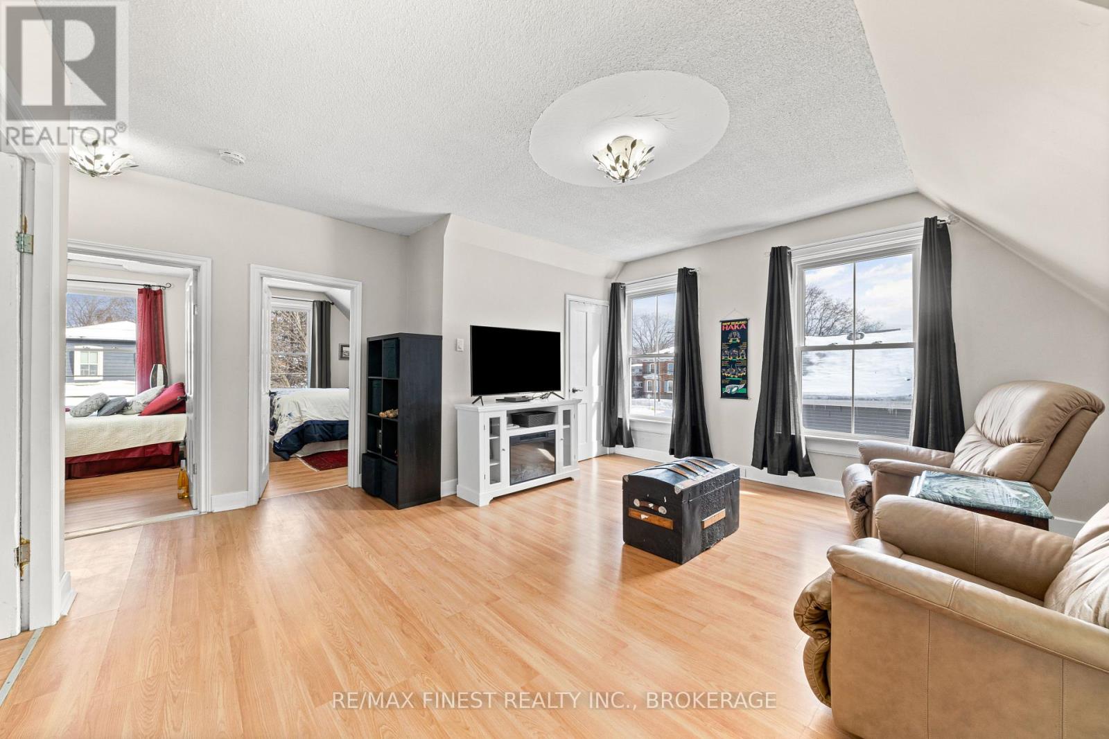 21a Centre Street, Prince Edward County, Ontario  K0K 2T0 - Photo 14 - X12315483