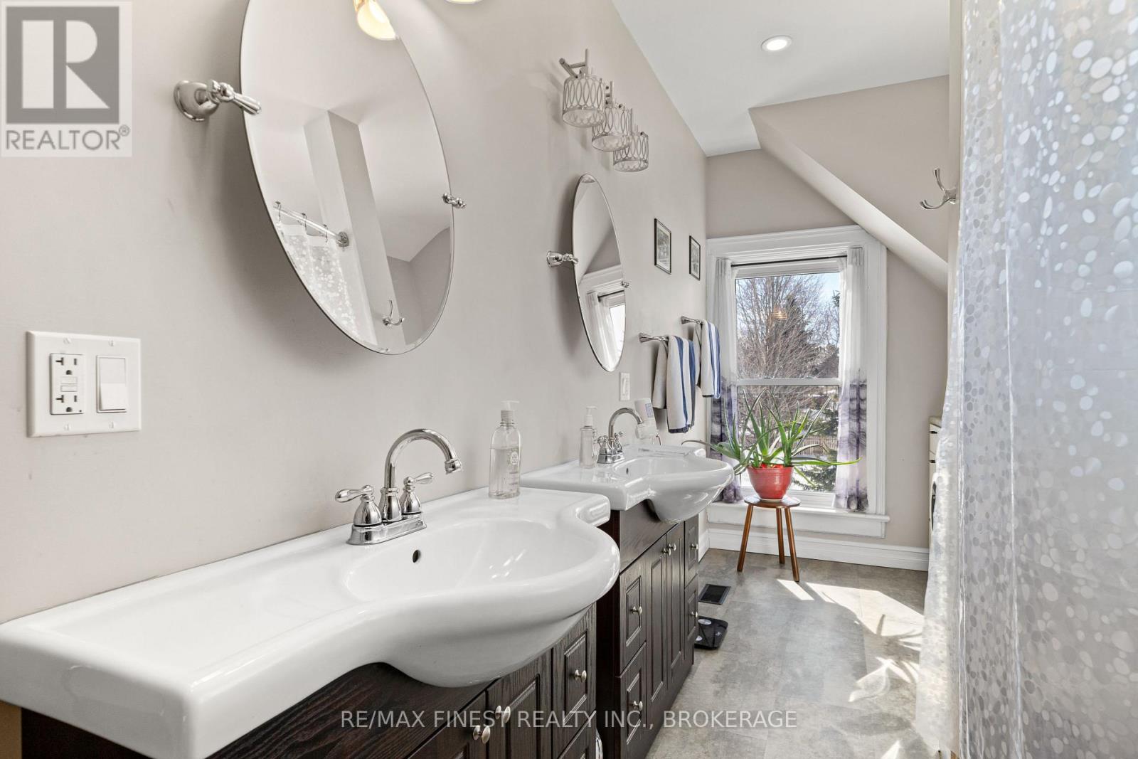 21a Centre Street, Prince Edward County, Ontario  K0K 2T0 - Photo 21 - X12315483