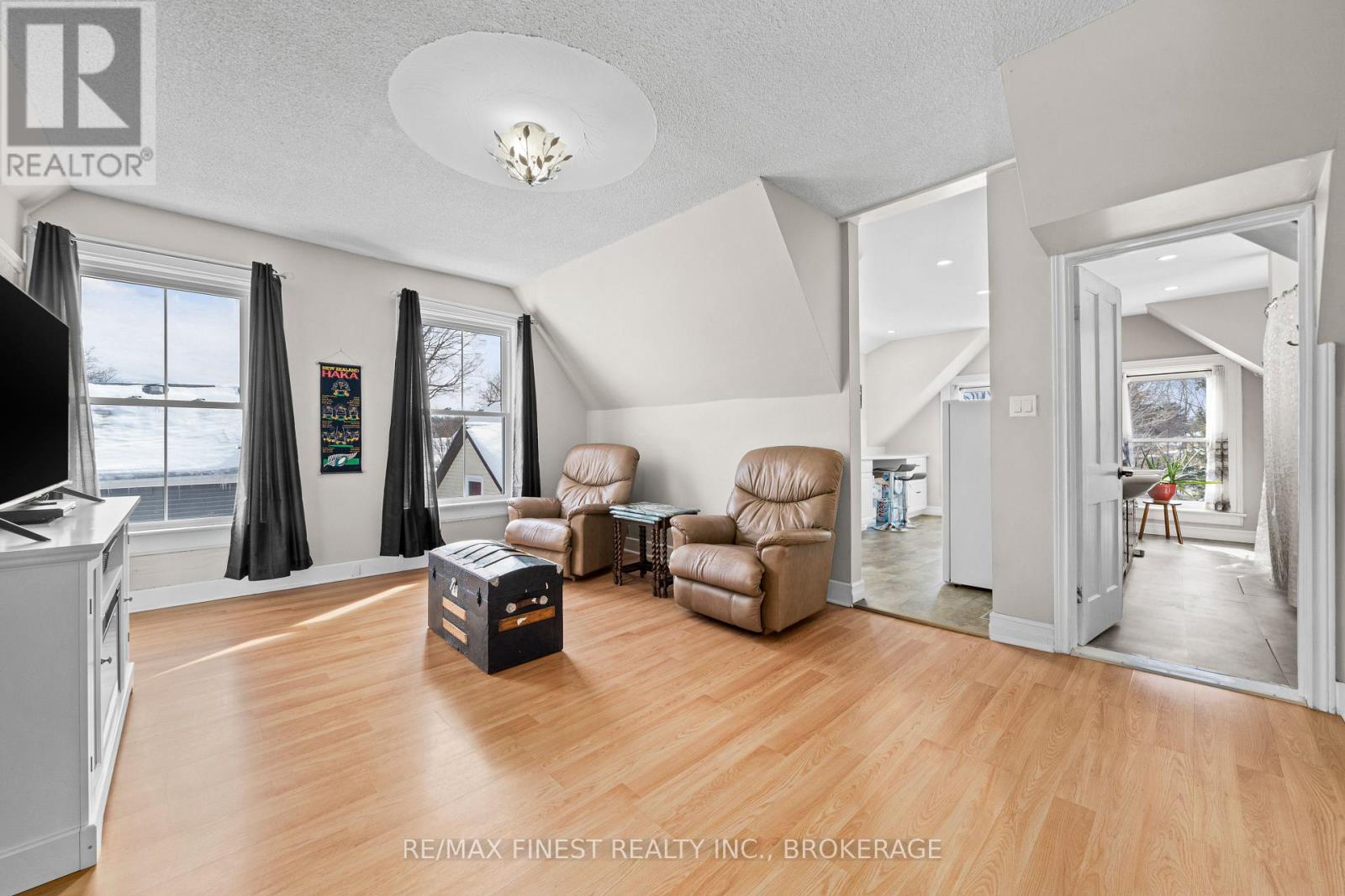 21a Centre Street, Prince Edward County, Ontario  K0K 2T0 - Photo 13 - X12315483
