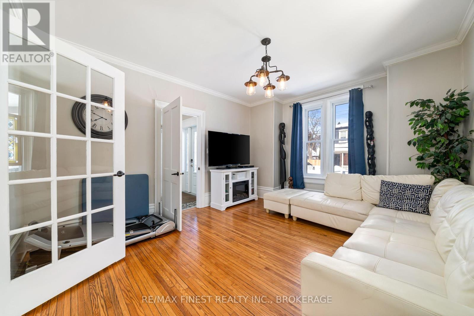 Property at 21A CENTRE STREET image 5