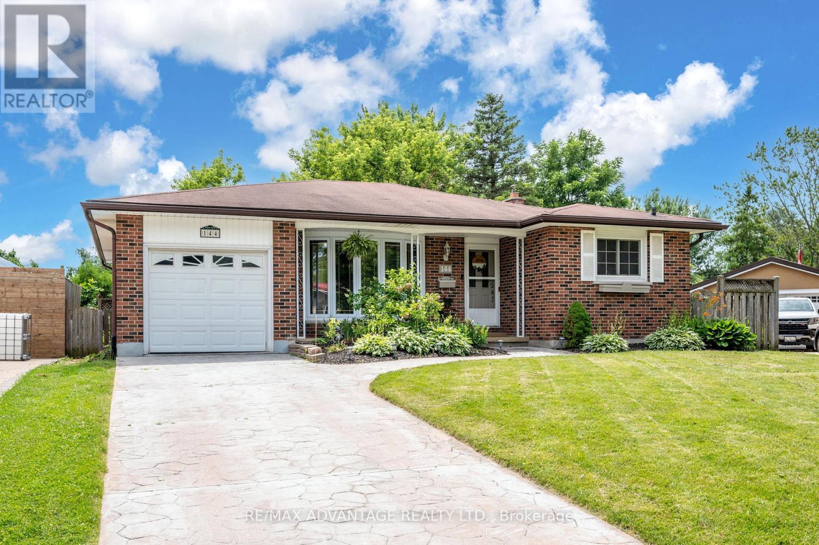 144 Antrim Crescent, London South, Ontario  N6E 1G8 - Photo 1 - X12315696