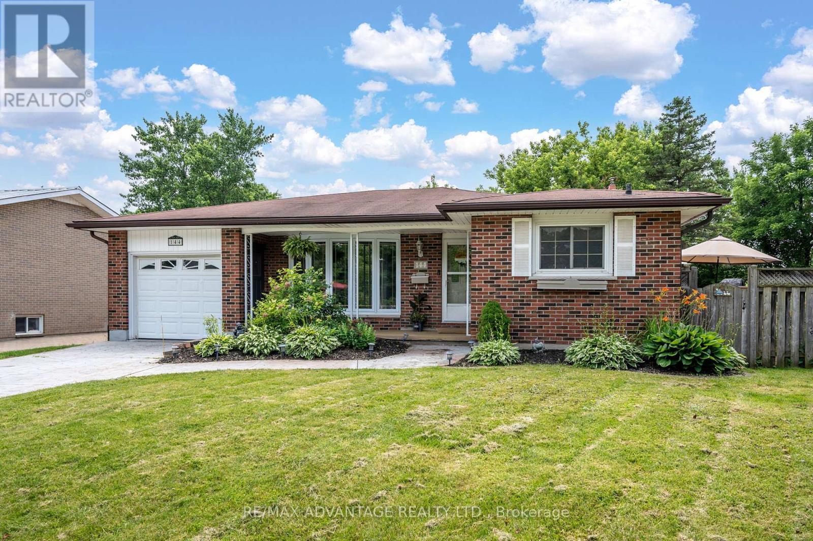 144 Antrim Crescent, London South, Ontario  N6E 1G8 - Photo 3 - X12315696