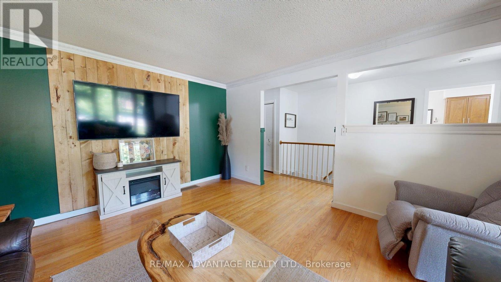 144 Antrim Crescent, London South, Ontario  N6E 1G8 - Photo 6 - X12315696
