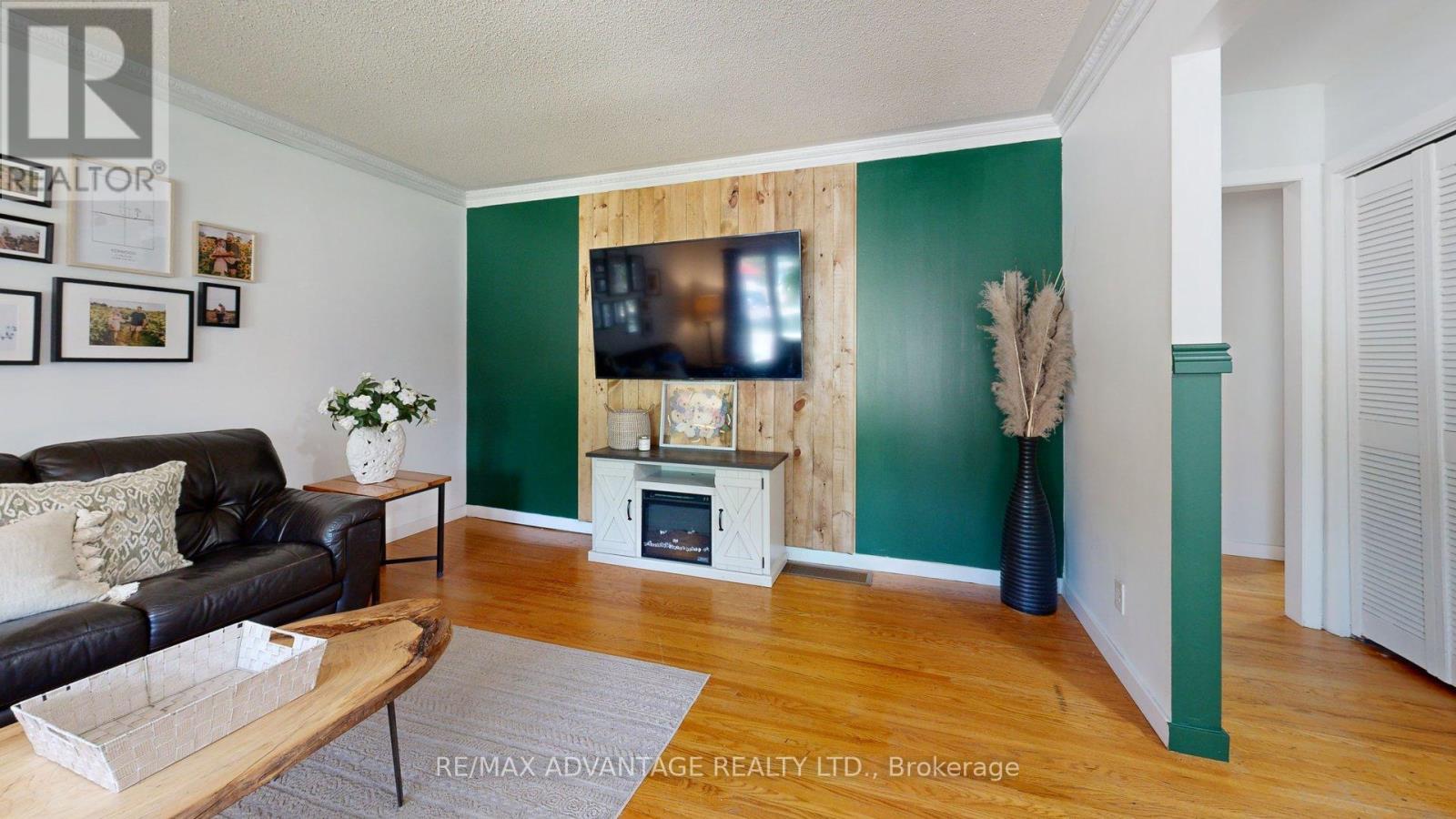 144 Antrim Crescent, London South, Ontario  N6E 1G8 - Photo 7 - X12315696