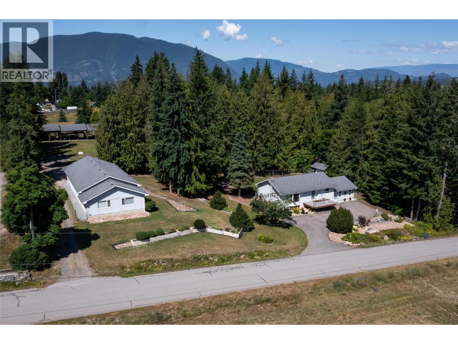 5801 35 Street NE, salmon arm, British Columbia