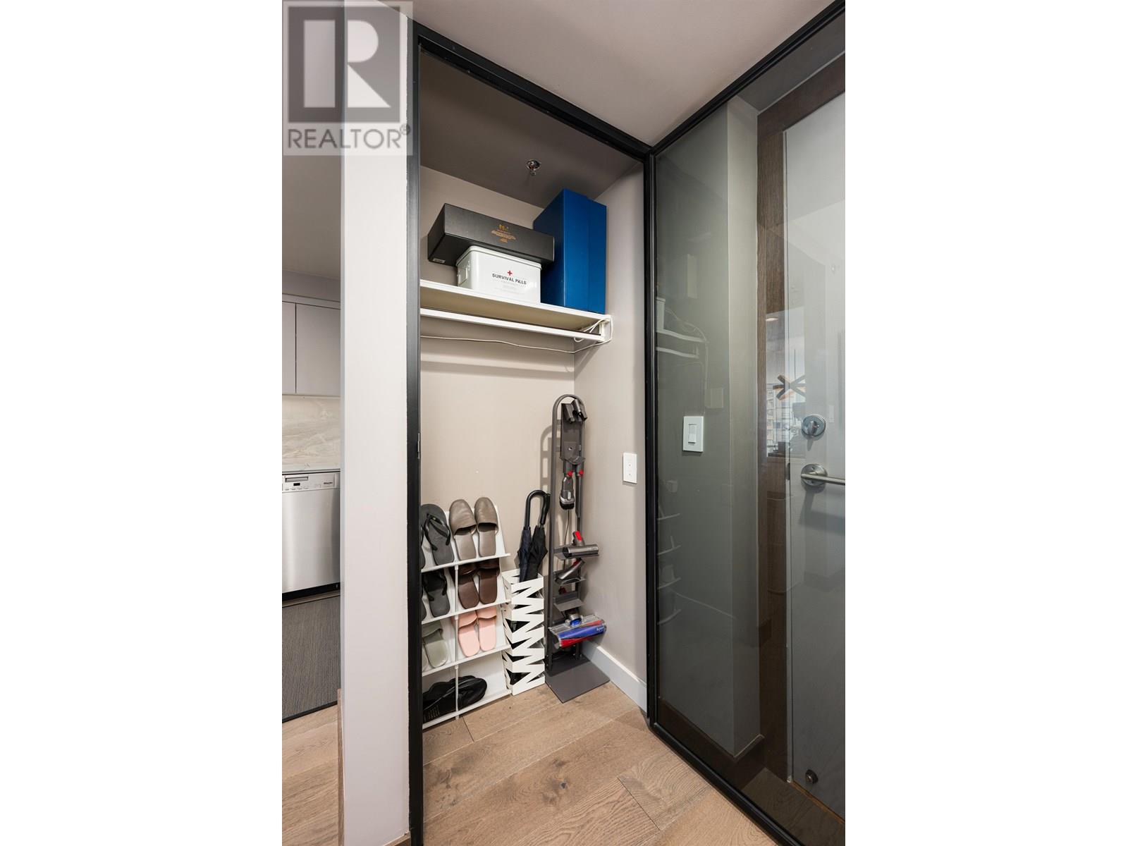 805 388 Drake Street, Vancouver, British Columbia  V6B 6A8 - Photo 18 - R3032122