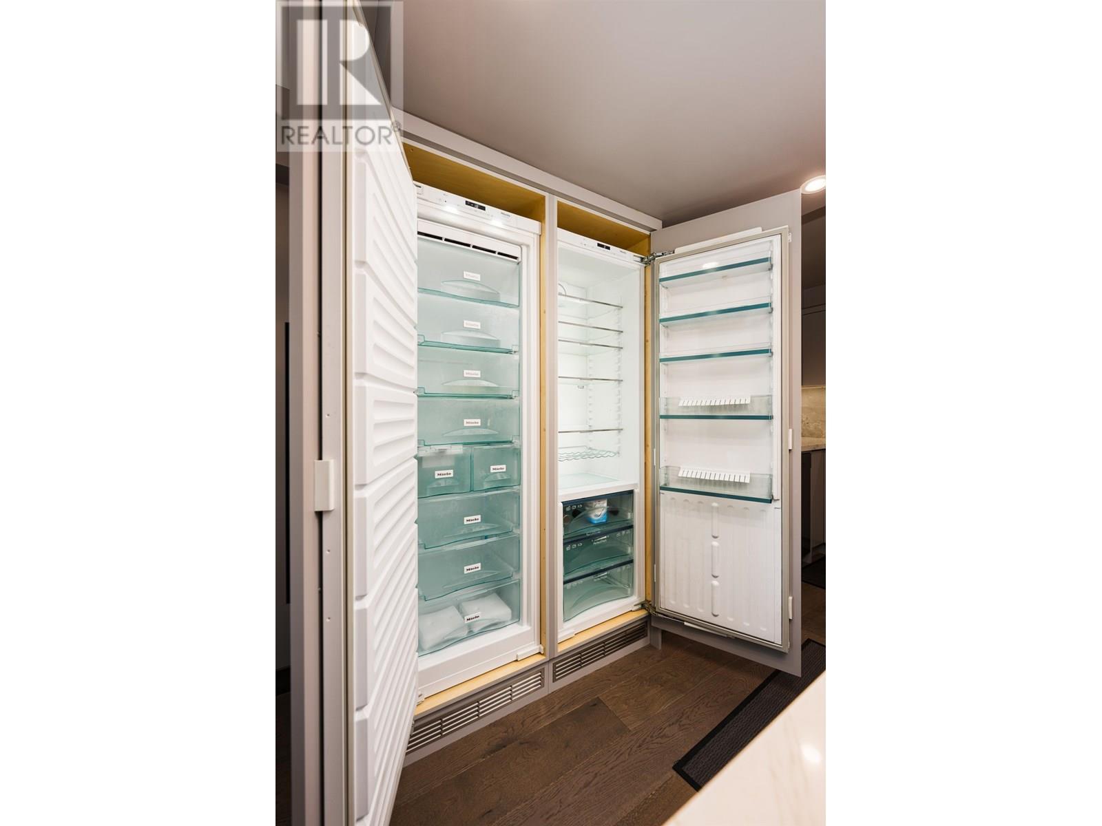 805 388 Drake Street, Vancouver, British Columbia  V6B 6A8 - Photo 8 - R3032122