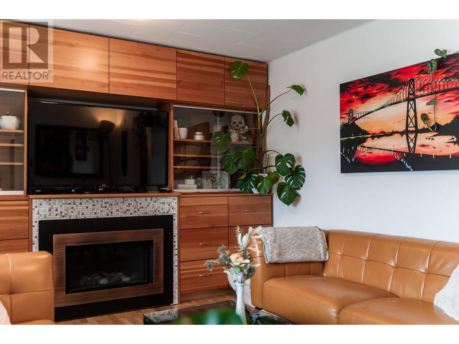 37963 Fourth Avenue, Squamish, British Columbia  V8B 0B7 - Photo 14 - R3032175