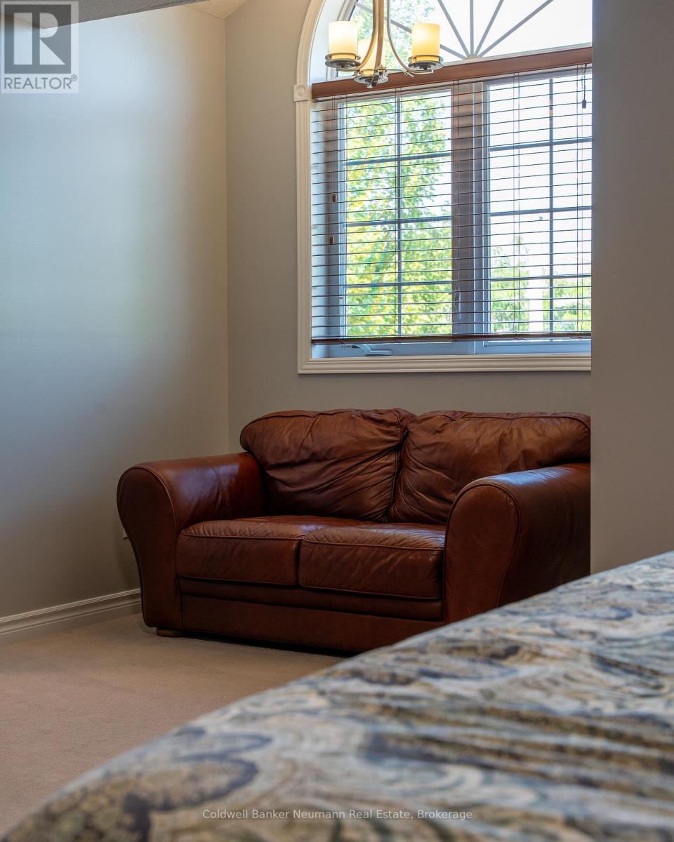 124 Clough Crescent, Guelph, Ontario  N1L 0E4 - Photo 33 - X12315641