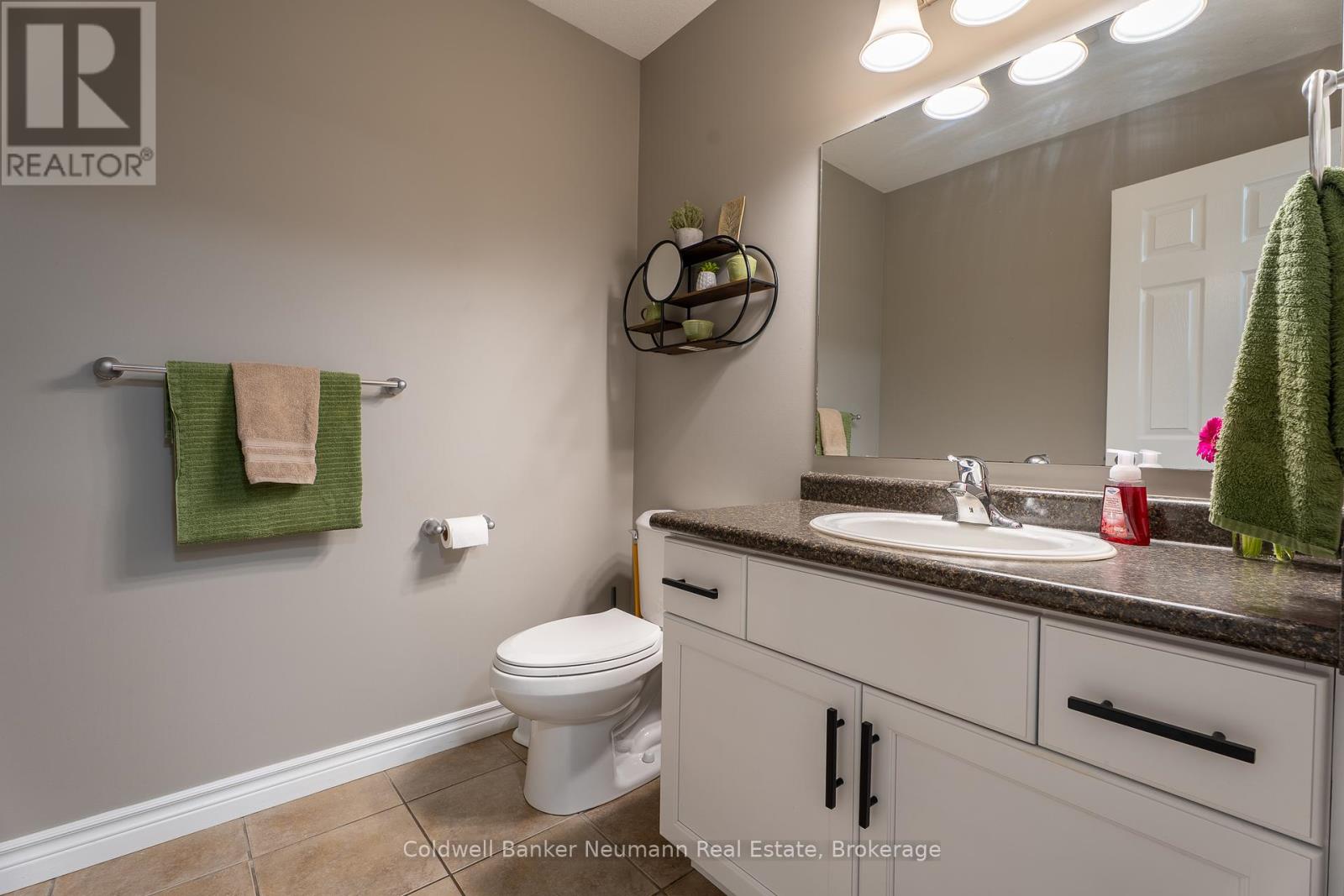 Property at 124 CLOUGH CRESCENT image 4