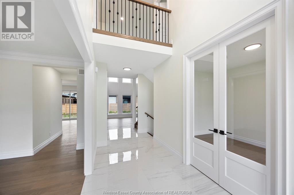 Property at 585 ORCHARDS CRESCENT image 3