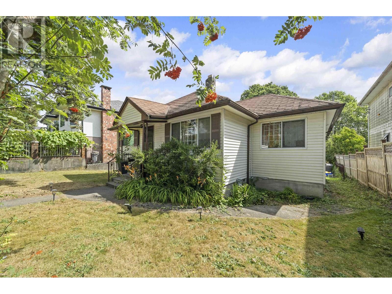 Property at 5974 ARGYLE STREET image 5
