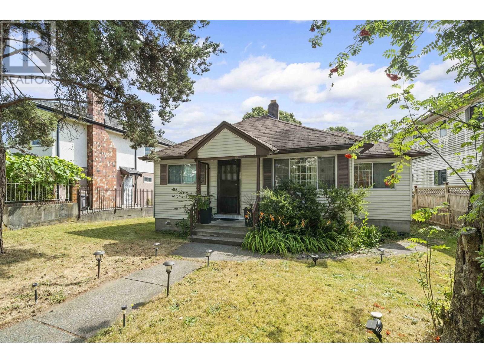 Property at 5974 ARGYLE STREET image 2