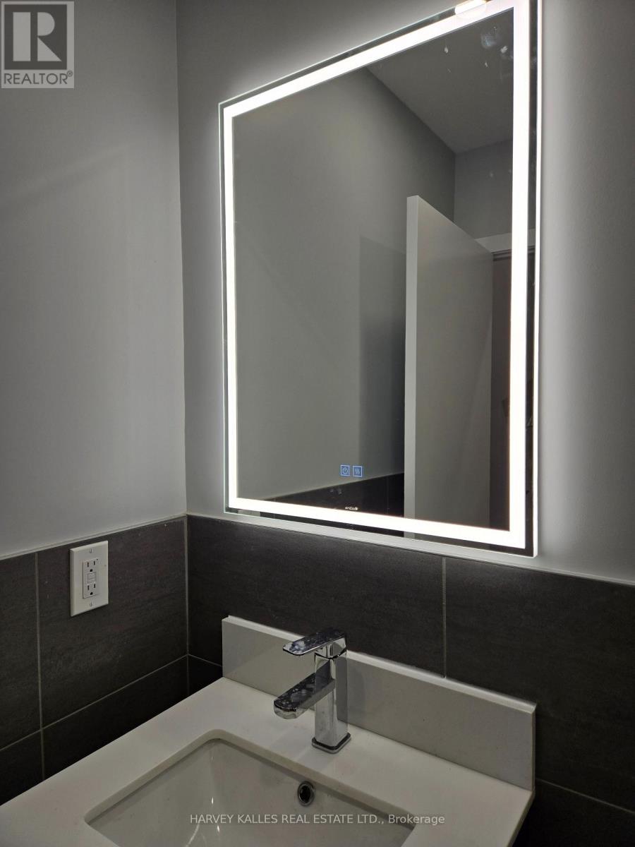 453 Dundas Street W, Toronto, Ontario  M5J 2Y5 - Photo 10 - C12312553
