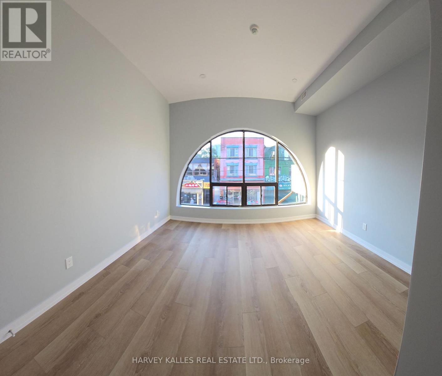 453 Dundas Street W, Toronto, Ontario  M5J 2Y5 - Photo 8 - C12312553