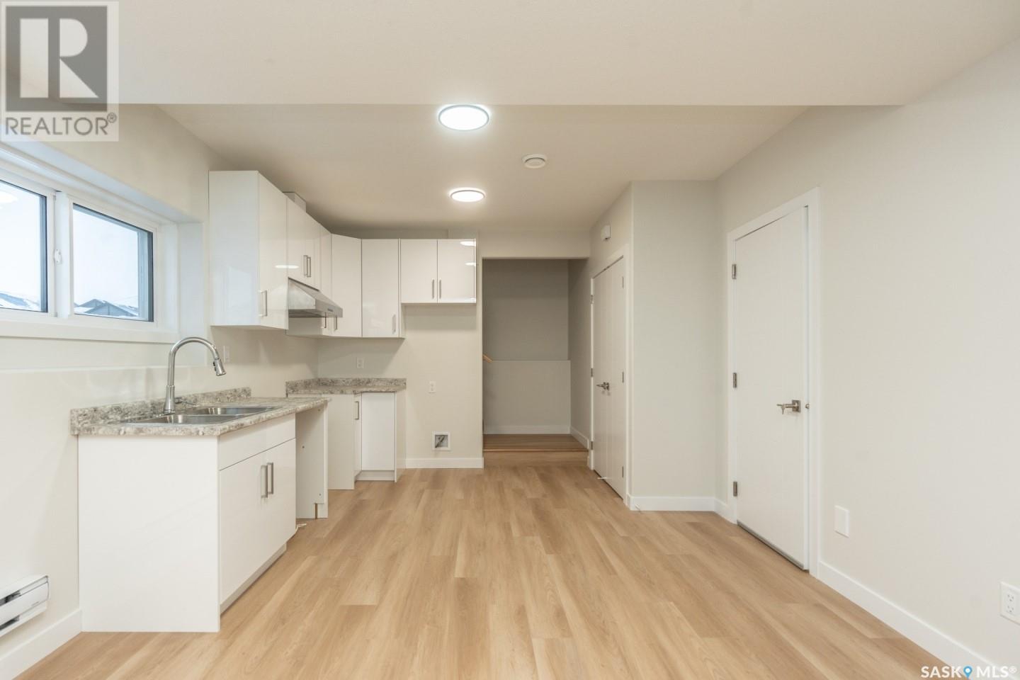 818 Bentley Manor, Saskatoon, Saskatchewan  S7L 6P2 - Photo 11 - SK014196