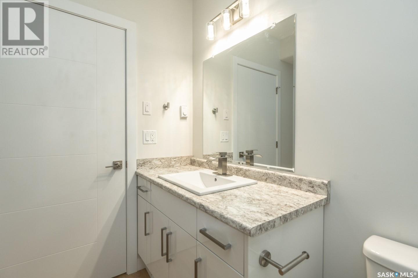 818 Bentley Manor, Saskatoon, Saskatchewan  S7L 6P2 - Photo 12 - SK014196