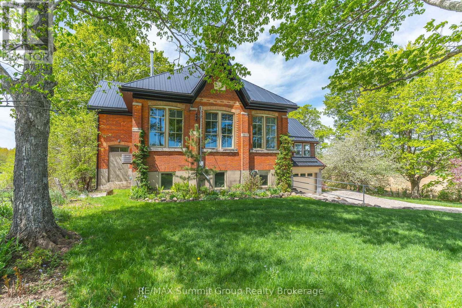136630 Grey Road 12, Grey Highlands, Ontario  N4L 1W6 - Photo 1 - X12166841