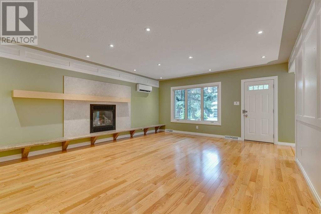 Property at 1032 80 Avenue SW image 3