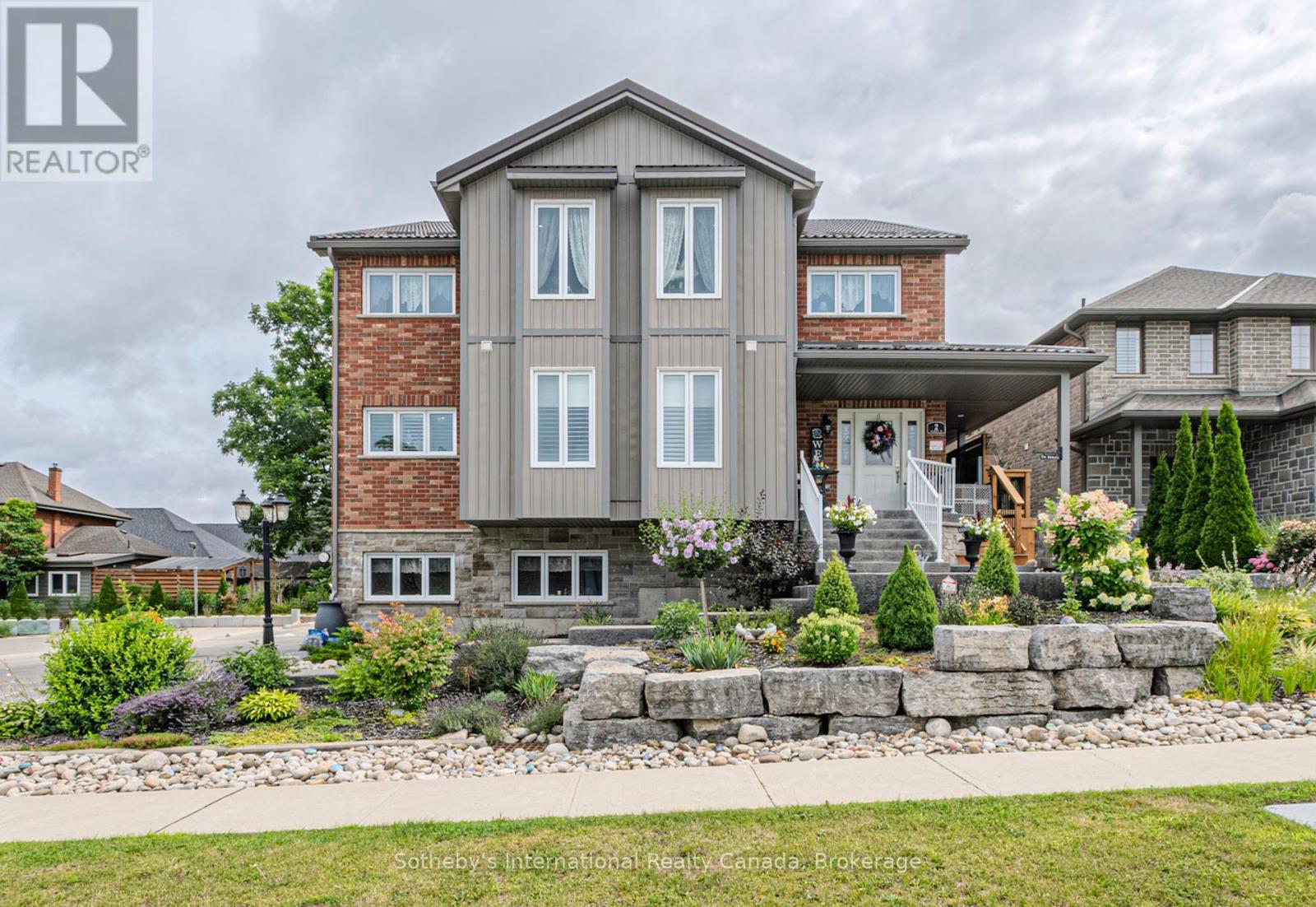 2 Balmoral Street, Brant, Ontario  N3L 0C8 - Photo 1 - X12315799