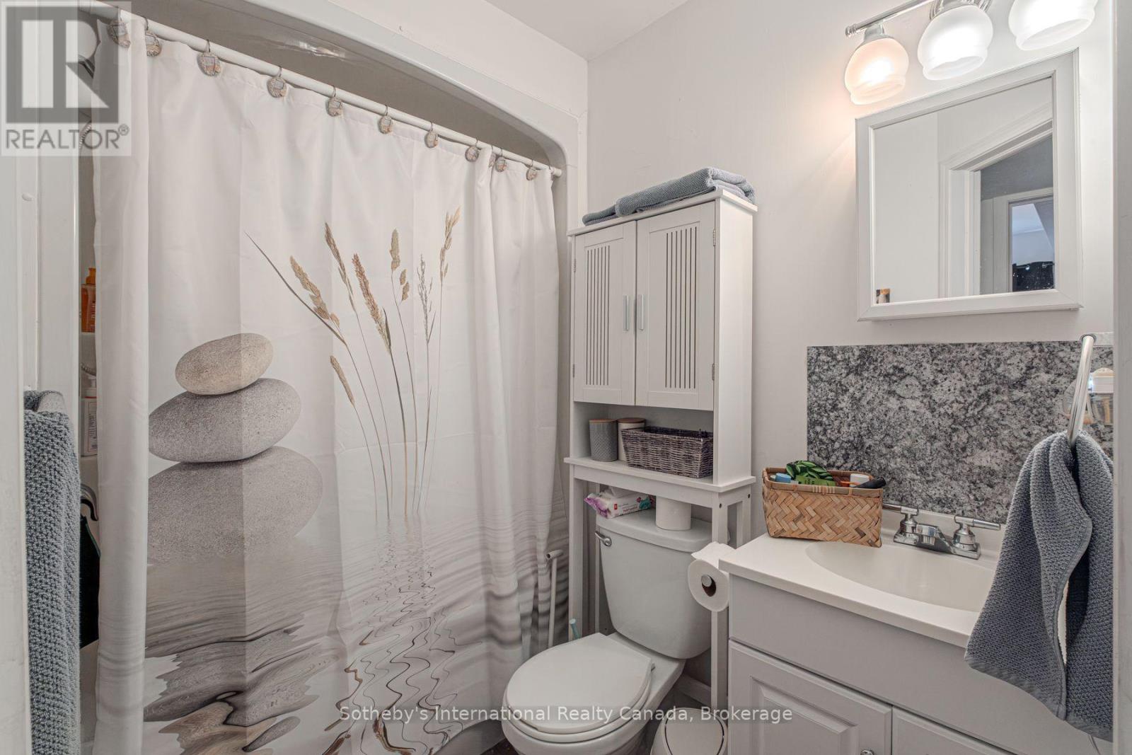 2 Balmoral Street, Brant, Ontario  N3L 0C8 - Photo 15 - X12315799
