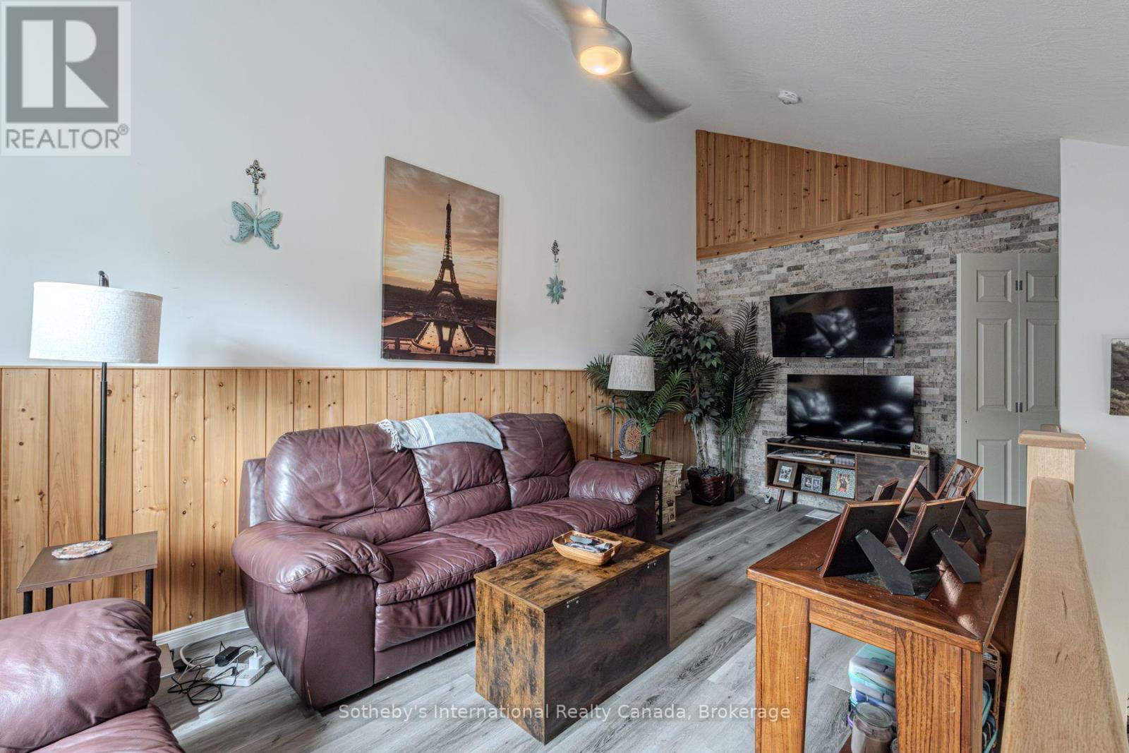 2 Balmoral Street, Brant, Ontario  N3L 0C8 - Photo 18 - X12315799