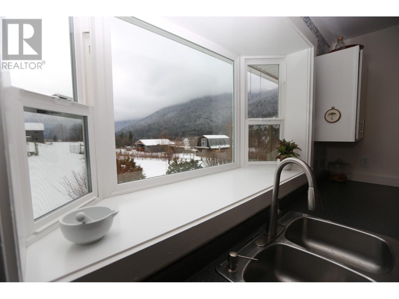 430 Agate Bay Road, Barriere, British Columbia  V0E 2E0 - Photo 9 - 10334281