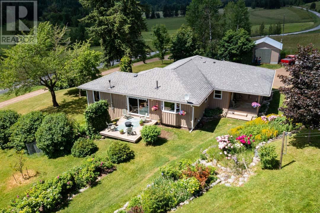 430 AGATE BAY Road, barriere, British Columbia